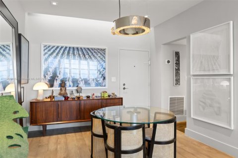 Condo in Miami Beach, Florida, 1 bedroom  № 1952866 - photo 15