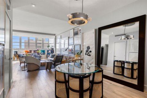 Condo in Miami Beach, Florida, 1 bedroom  № 1952866 - photo 11