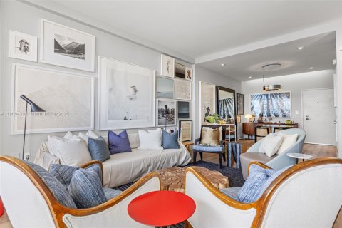 Condo in Miami Beach, Florida, 1 bedroom  № 1952866 - photo 3