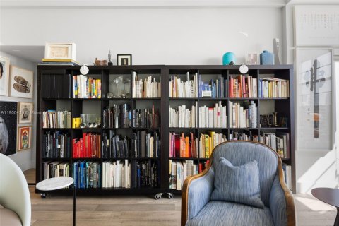 Condo in Miami Beach, Florida, 1 bedroom  № 1952866 - photo 20