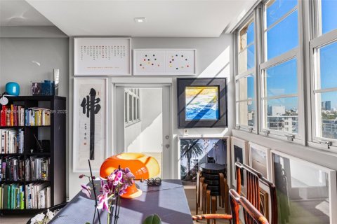 Condo in Miami Beach, Florida, 1 bedroom  № 1952866 - photo 13