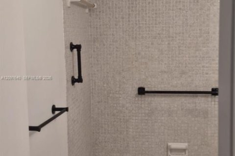 Condo in Boca Raton, Florida, 1 bedroom  № 2392304 - photo 8