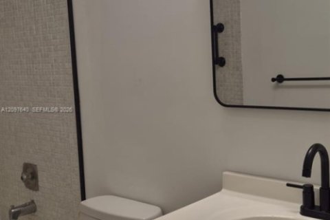 Condo in Boca Raton, Florida, 1 bedroom  № 2392304 - photo 7
