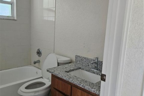 Casa en venta en Mascotte, Florida, 3 dormitorios, 107.12 m2 № 1912622 - foto 8