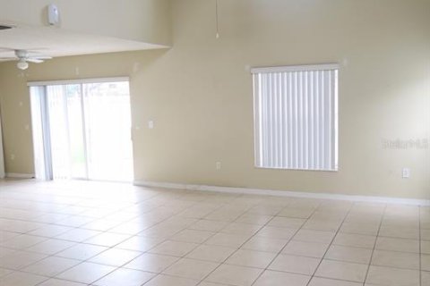 House in Kissimmee, Florida 3 bedrooms, 141.49 sq.m. № 2285682 - photo 4