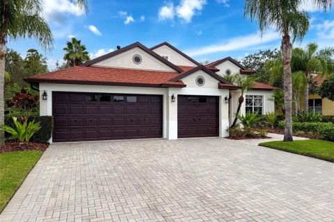 House in Tampa, Florida 5 bedrooms, 292.64 sq.m. № 1898852 - photo 4