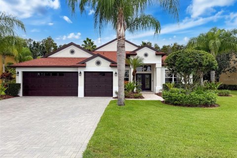 House in Tampa, Florida 5 bedrooms, 292.64 sq.m. № 1898852 - photo 3