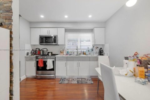 Купить коммерческую недвижимость в Хайалиа, Флорида 190.82м2, № 2034247 - фото 20