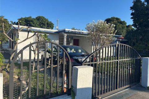 Купить виллу или дом в Хайалиа, Флорида 2 спальни, 107.86м2, № 1991852 - фото 8