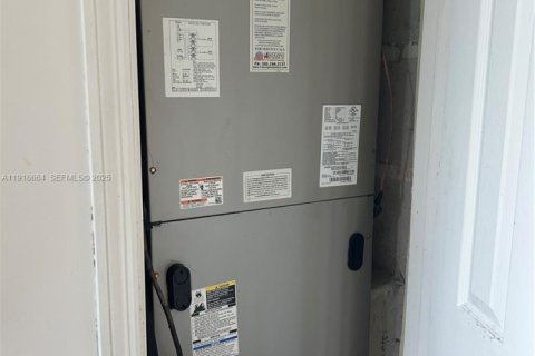 Купить виллу или дом в Хайалиа, Флорида 2 спальни, 107.86м2, № 1991852 - фото 6