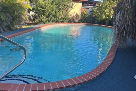 Купить виллу или дом в Хайалиа, Флорида 2 спальни, 107.86м2, № 1991852 - фото 16