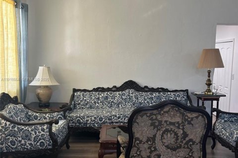 Купить виллу или дом в Хайалиа, Флорида 2 спальни, 107.86м2, № 1991852 - фото 18