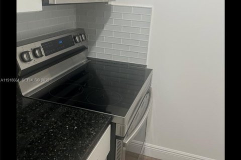 Купить виллу или дом в Хайалиа, Флорида 2 спальни, 107.86м2, № 1991852 - фото 23