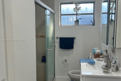 Купить виллу или дом в Хайалиа, Флорида 2 спальни, 107.86м2, № 1991852 - фото 14