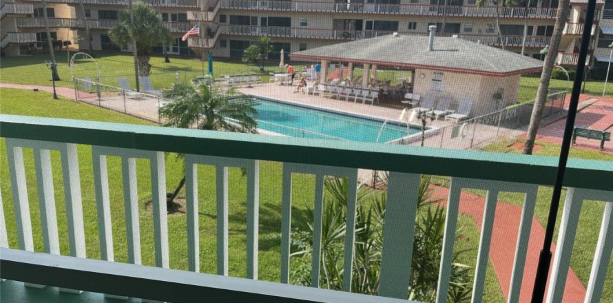 Condominio en Hollywood, Florida, 2 dormitorios № 1207639