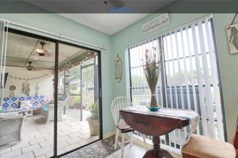 House in Tampa, Florida 3 bedrooms, 129.04 sq.m. № 1883128 - photo 17