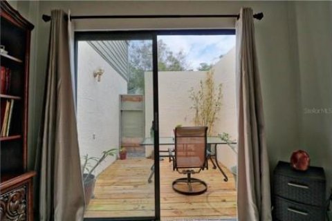 House in Tampa, Florida 3 bedrooms, 129.04 sq.m. № 1883128 - photo 7