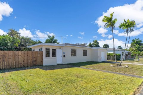 Casa en venta en Homestead, Florida, 3 dormitorios, 135.45 m2 № 2004298 - foto 3