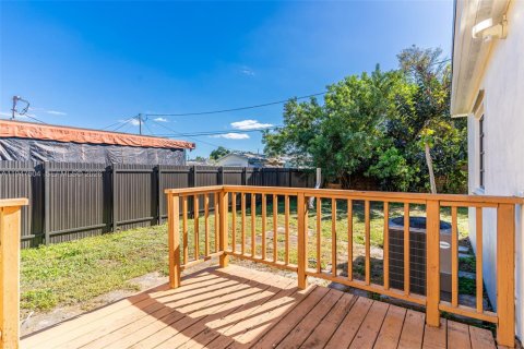 Casa en venta en Homestead, Florida, 3 dormitorios, 135.45 m2 № 2004298 - foto 25