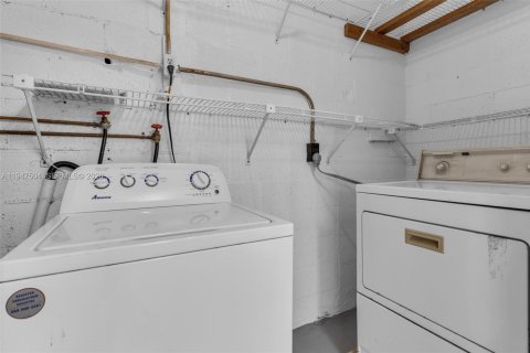 Casa en venta en Homestead, Florida, 3 dormitorios, 135.45 m2 № 2004298 - foto 23