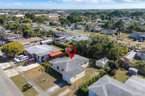 Casa en venta en Homestead, Florida, 3 dormitorios, 135.45 m2 № 2004298 - foto 29