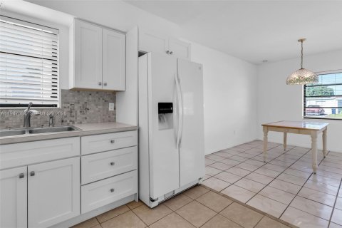 Casa en venta en Homestead, Florida, 3 dormitorios, 135.45 m2 № 2004298 - foto 15