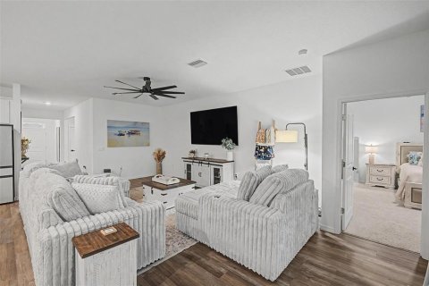 Villa ou maison à vendre à Zephyrhills, Floride: 4 chambres, 188.96 m2 № 2236981 - photo 6