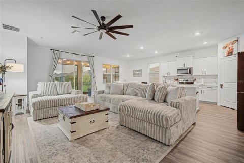 Villa ou maison à vendre à Zephyrhills, Floride: 4 chambres, 188.96 m2 № 2236981 - photo 7