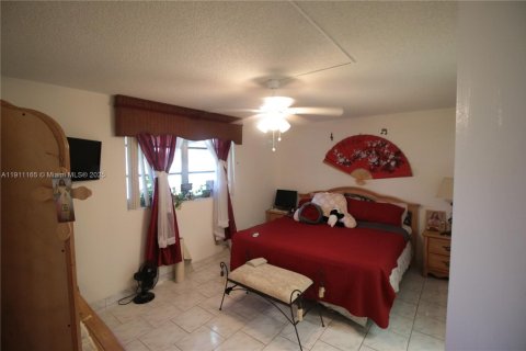 Copropriété à vendre à Lauderdale Lakes, Floride: 2 chambres, 94.85 m2 № 2013320 - photo 7