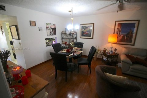 Copropriété à vendre à Lauderdale Lakes, Floride: 2 chambres, 94.85 m2 № 2013320 - photo 16