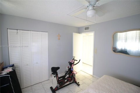 Copropriété à vendre à Lauderdale Lakes, Floride: 2 chambres, 94.85 m2 № 2013320 - photo 27