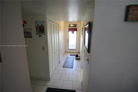 Copropriété à vendre à Lauderdale Lakes, Floride: 2 chambres, 94.85 m2 № 2013320 - photo 18