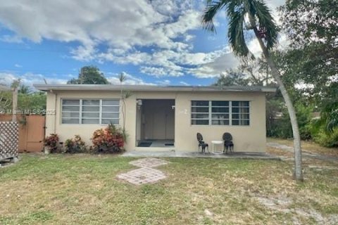 Снять в аренду виллу или дом в Холливуд, Флорида 1 спальня, 55.74м2, № 1965613 - фото 13