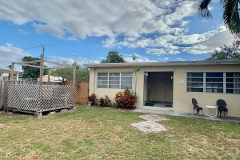 Снять в аренду виллу или дом в Холливуд, Флорида 1 спальня, 55.74м2, № 1965613 - фото 12