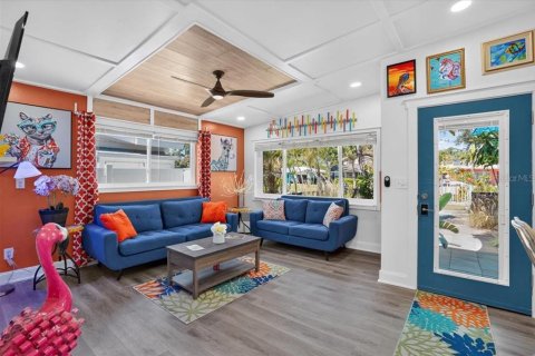 Villa ou maison à vendre à Gulfport, Floride: 4 chambres, 200.85 m2 № 2419385 - photo 15