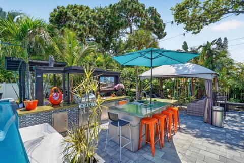 Villa ou maison à vendre à Gulfport, Floride: 4 chambres, 200.85 m2 № 2419385 - photo 3