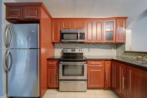 Купить кондоминиум в Хомстед, Флорида 2 спальни, 76.37м2, № 2064766 - фото 13