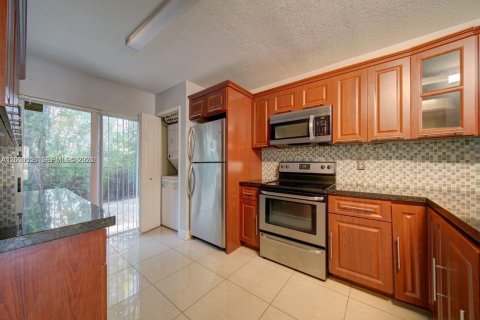 Купить кондоминиум в Хомстед, Флорида 2 спальни, 76.37м2, № 2064766 - фото 7