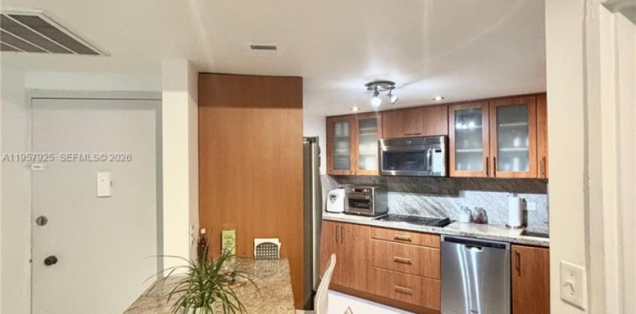 Квартира в Майами, Флорида 2 спальни, 91.97м2 № 2027951