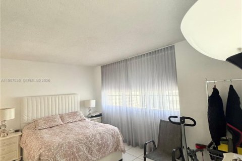 Снять в аренду квартиру в Майами, Флорида 2 спальни, 91.97м2, № 2027951 - фото 21