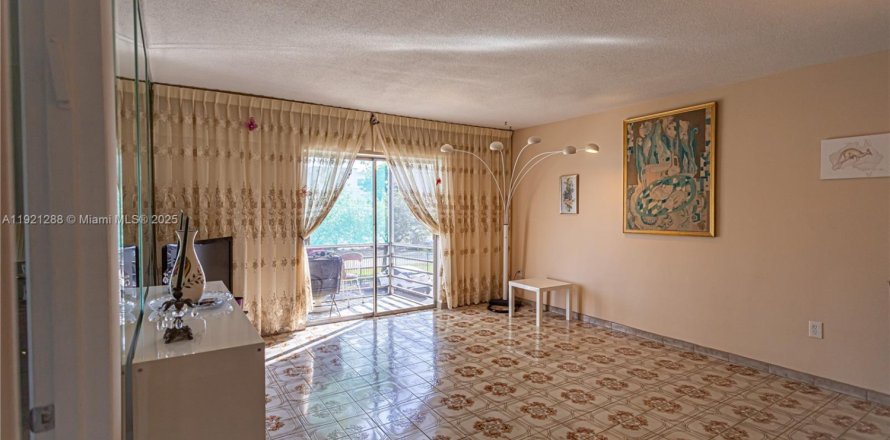 Condo à Miami, Floride, 1 chambre № 1974158