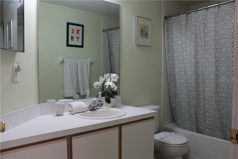 Villa ou maison à louer à Bradenton, Floride: 3 chambres, 184.69 m2 № 213424 - photo 18