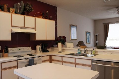 Villa ou maison à louer à Bradenton, Floride: 3 chambres, 184.69 m2 № 213424 - photo 13