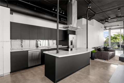 Снять в аренду кондоминиум в Майами-Бич, Флорида 2 спальни, 94.2м2, № 1969592 - фото 4