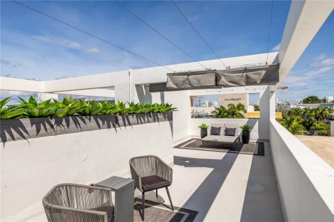 Снять в аренду кондоминиум в Майами-Бич, Флорида 2 спальни, 94.2м2, № 1969592 - фото 30