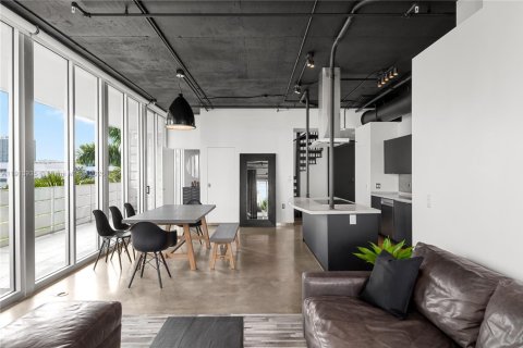 Снять в аренду кондоминиум в Майами-Бич, Флорида 2 спальни, 94.2м2, № 1969592 - фото 12