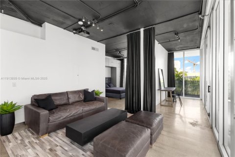Снять в аренду кондоминиум в Майами-Бич, Флорида 2 спальни, 94.2м2, № 1969592 - фото 10