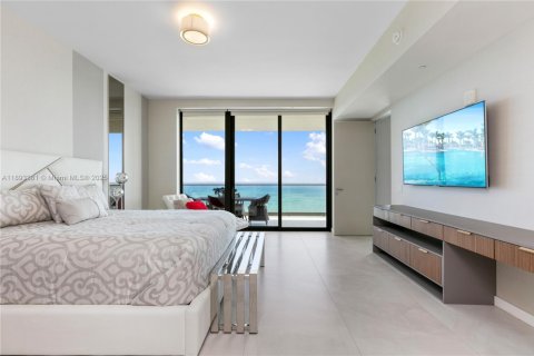Condo in Sunny Isles Beach, Florida, 4 bedrooms  № 1946035 - photo 15