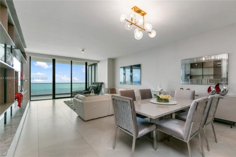 Condo in Sunny Isles Beach, Florida, 4 bedrooms  № 1946035 - photo 5