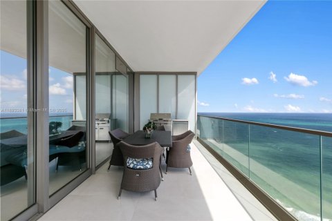 Condo in Sunny Isles Beach, Florida, 4 bedrooms  № 1946035 - photo 19